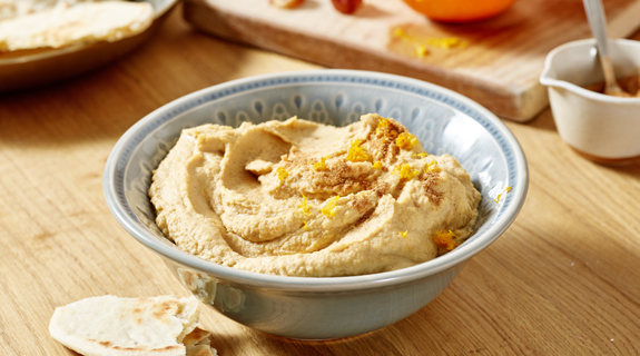 Dattel-Erdnuss-Hummus